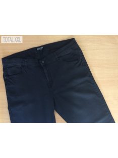 Farmernadrág alacsony derekú fekete rugalmas 